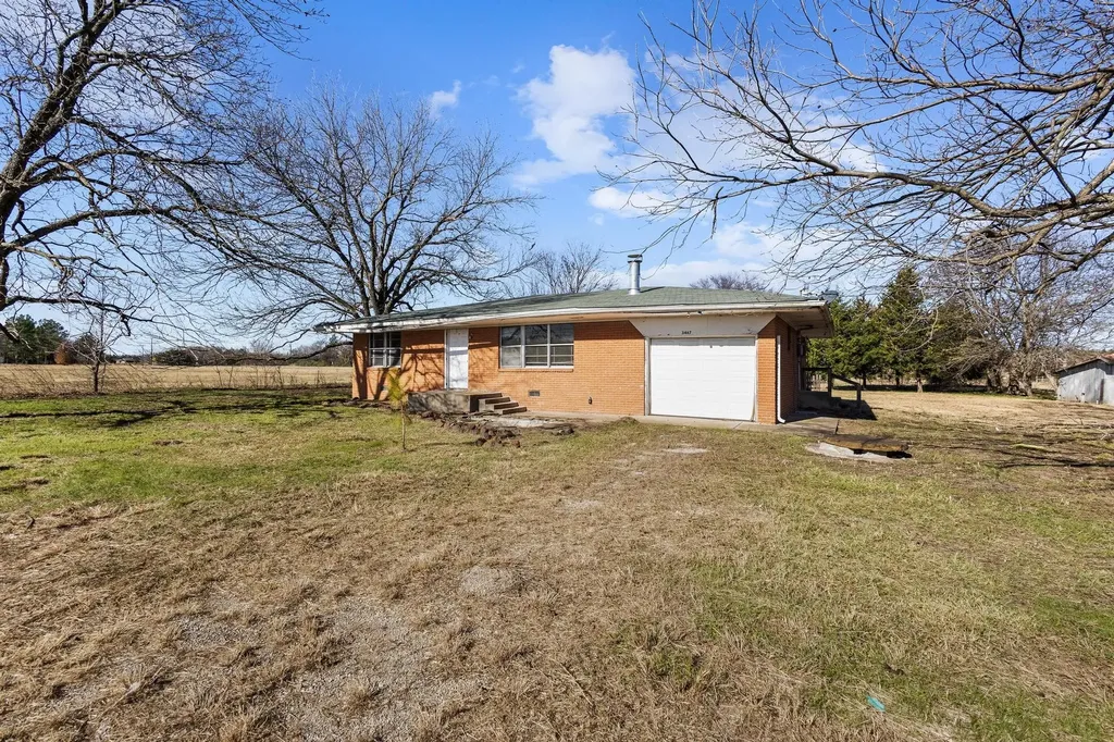 3467 E Farm Market 120 Denison TX 75021