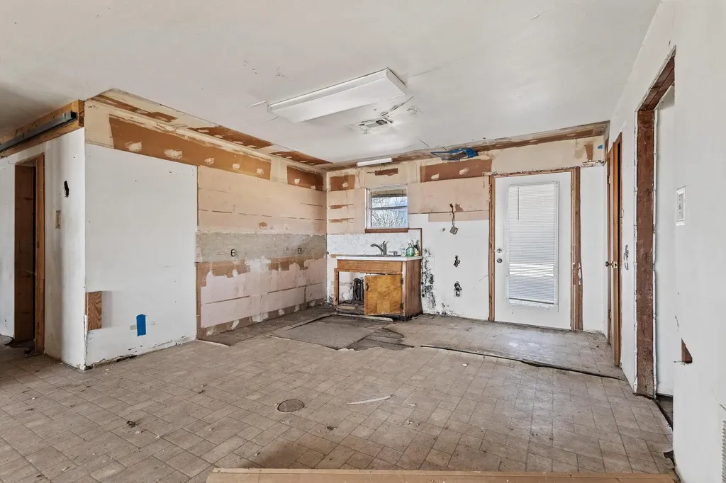 3467 E Farm Market 120 Denison TX 75021