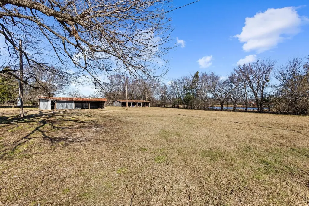 3467 E Farm Market 120 Denison TX 75021