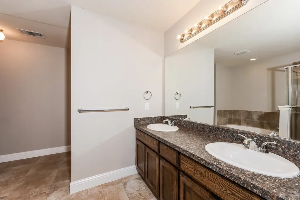 610 Canvas Court Lancaster TX 75146