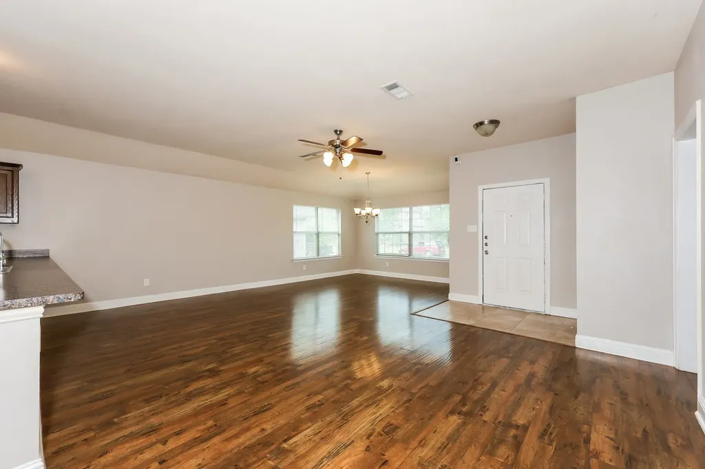 610 Canvas Court Lancaster TX 75146