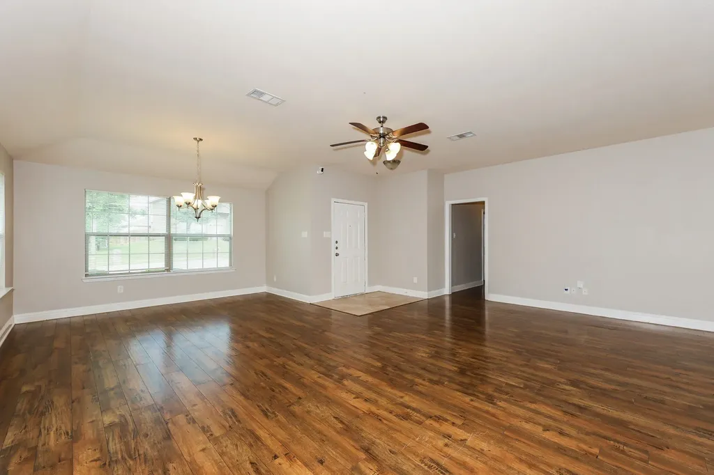 610 Canvas Court Lancaster TX 75146