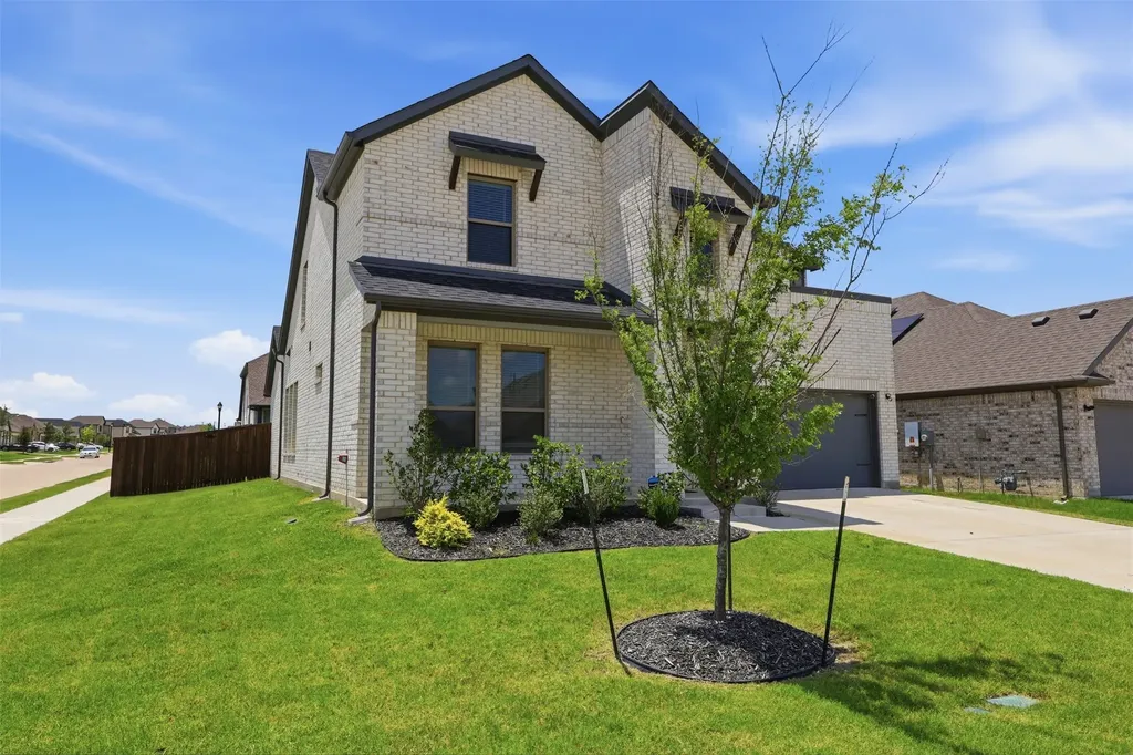 631 Southern Hills Drive Red Oak TX 75154
