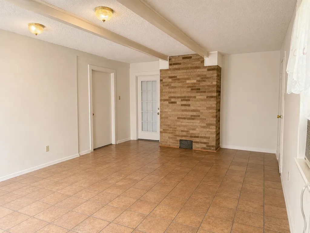 536 E 4th Street Joshua TX 76058