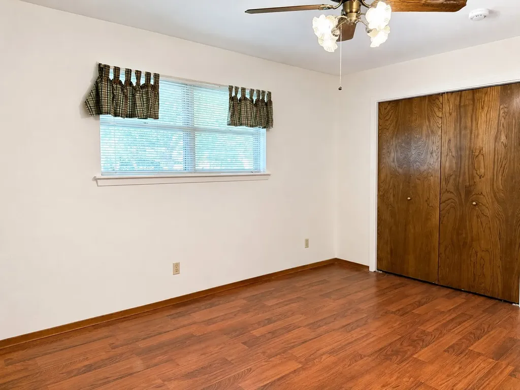536 E 4th Street Joshua TX 76058