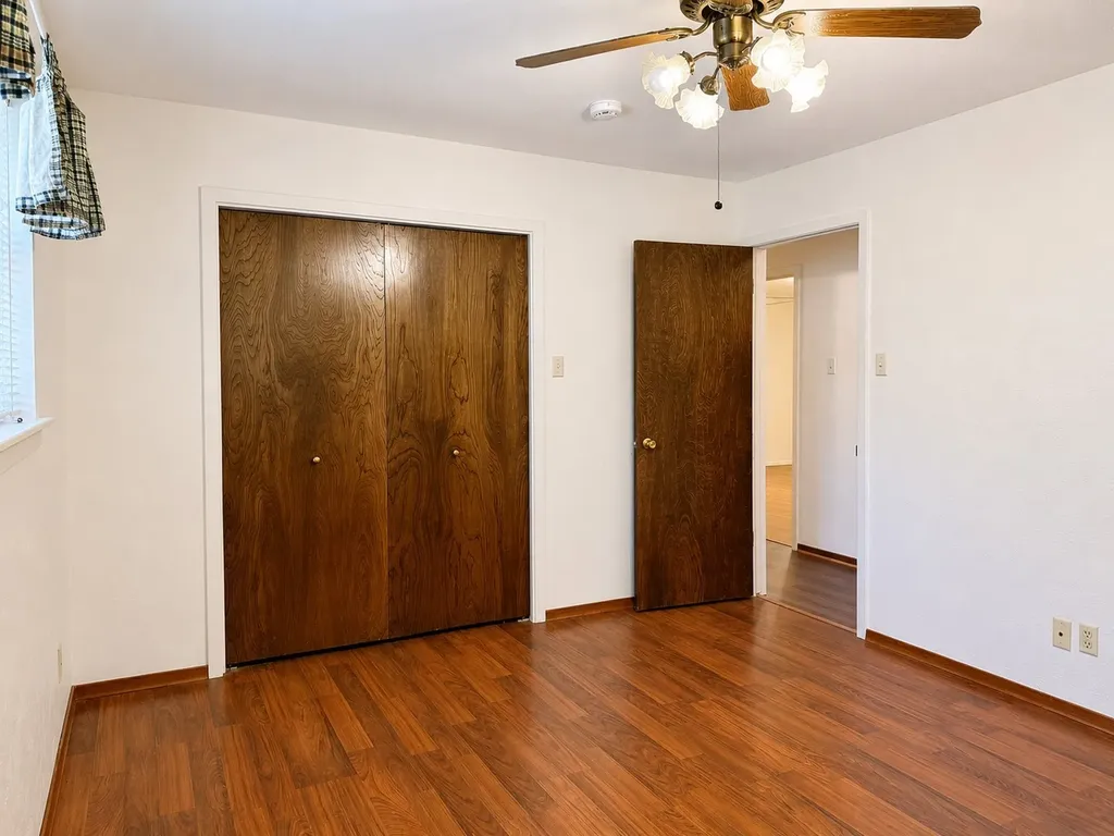536 E 4th Street Joshua TX 76058