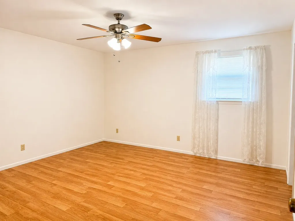 536 E 4th Street Joshua TX 76058