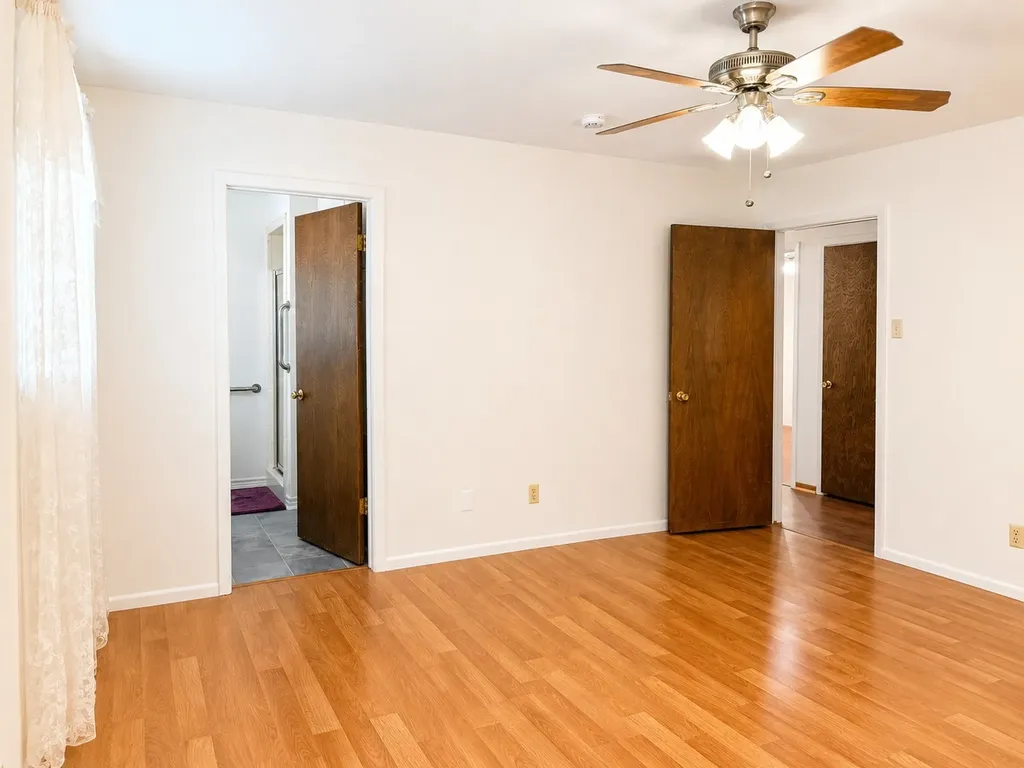 536 E 4th Street Joshua TX 76058