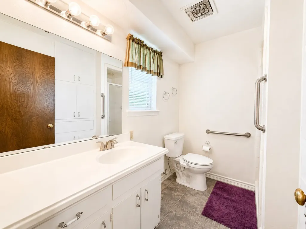 536 E 4th Street Joshua TX 76058