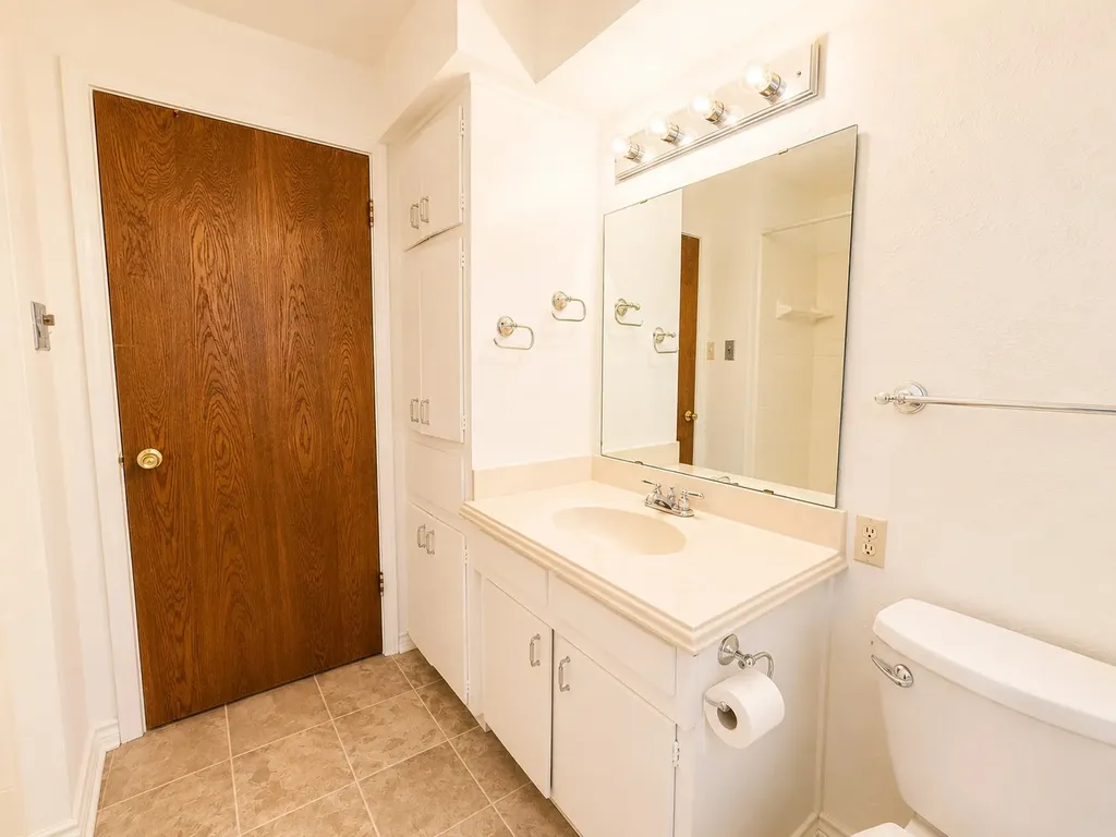 536 E 4th Street Joshua TX 76058