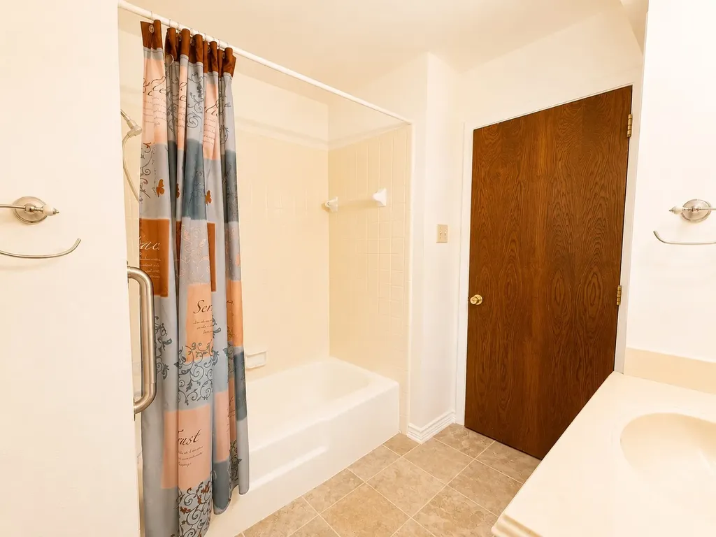 536 E 4th Street Joshua TX 76058