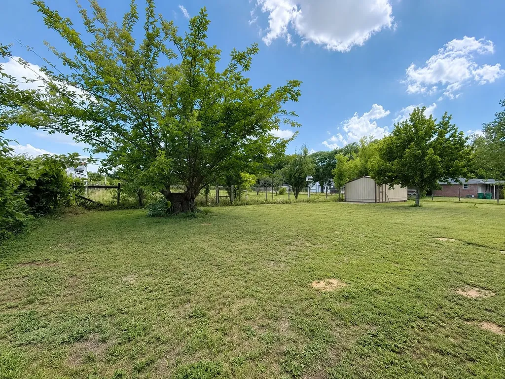 536 E 4th Street Joshua TX 76058
