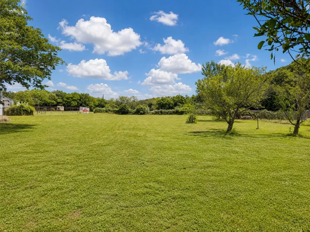 536 E 4th Street Joshua TX 76058
