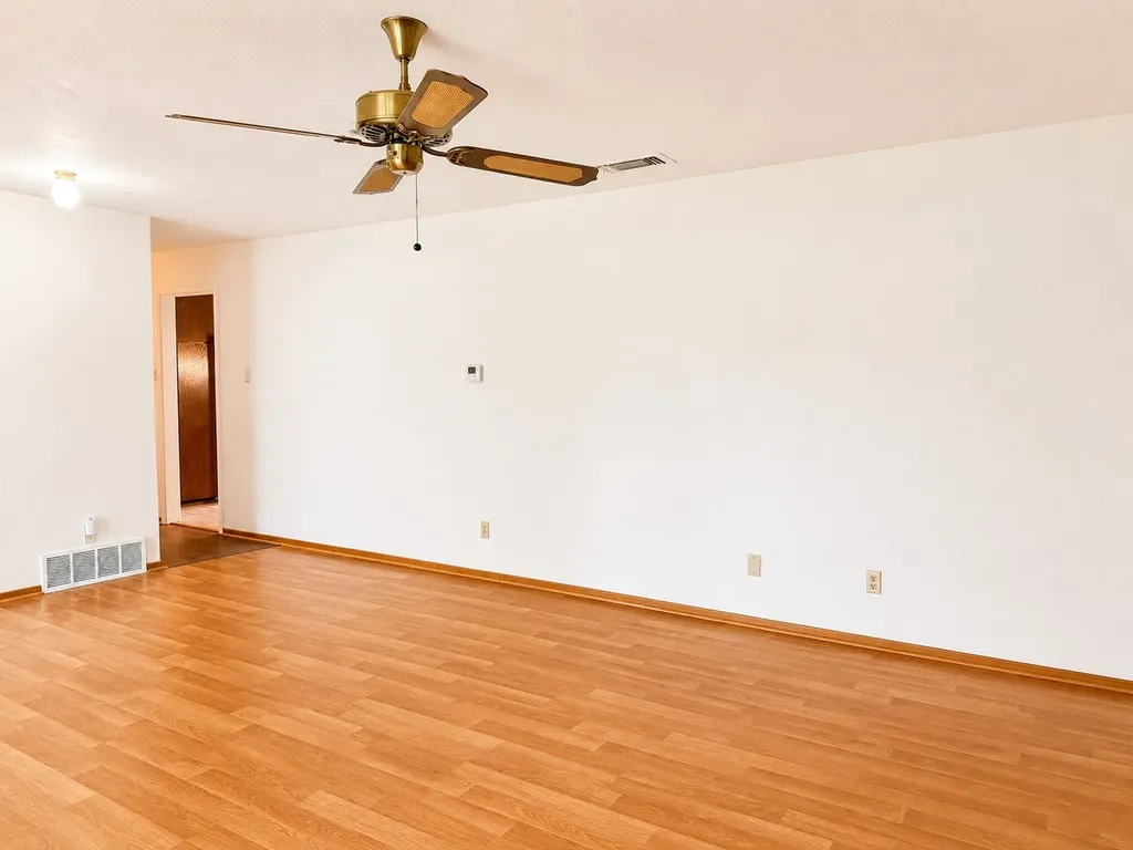 536 E 4th Street Joshua TX 76058