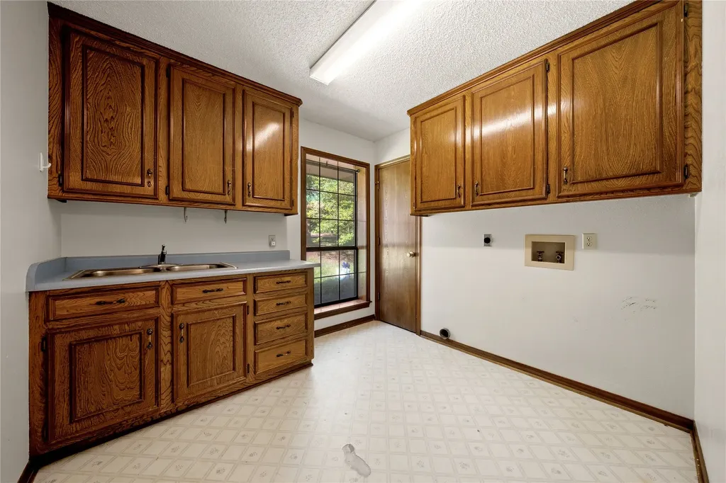 6231 County Road 4511 Athens TX 75752