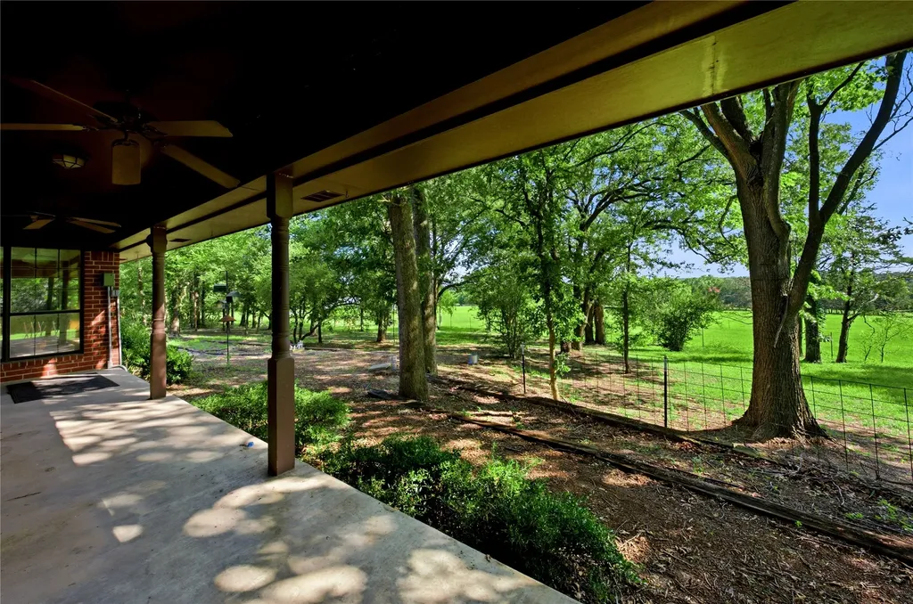 6231 County Road 4511 Athens TX 75752