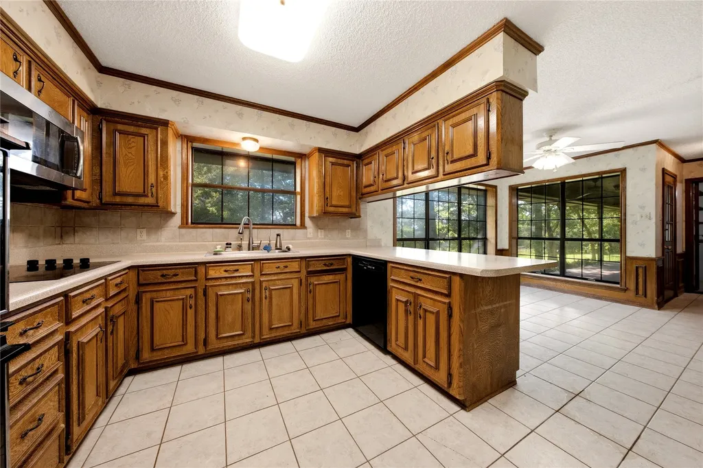 6231 County Road 4511 Athens TX 75752