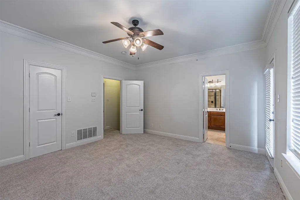 2316 Stutz Drive Dallas TX 75235
