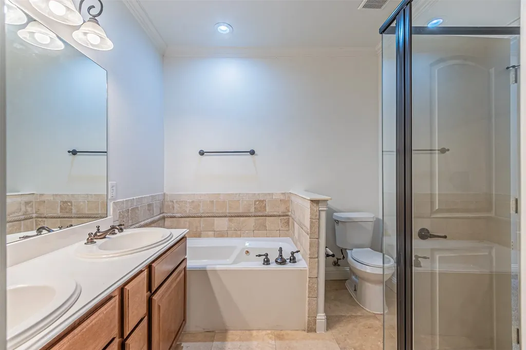 2316 Stutz Drive Dallas TX 75235