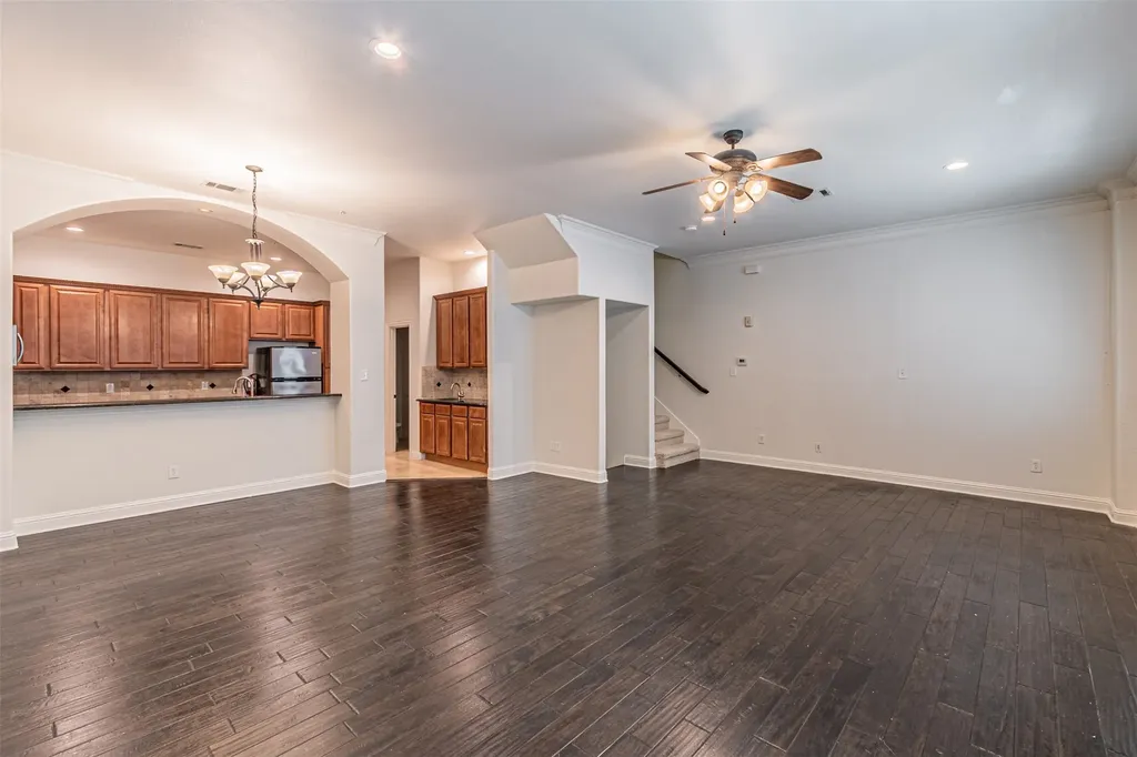 2316 Stutz Drive Dallas TX 75235