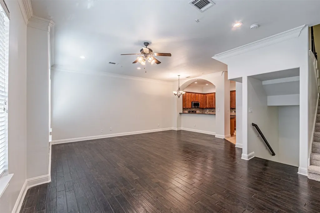 2316 Stutz Drive Dallas TX 75235
