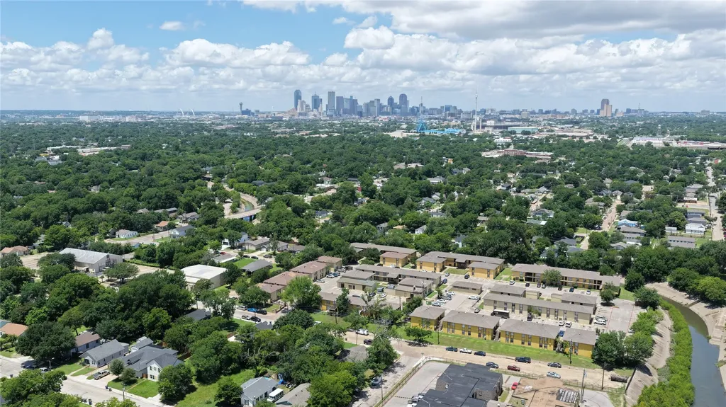 4322 Robert L Parish Sr Avenue Dallas TX 75210