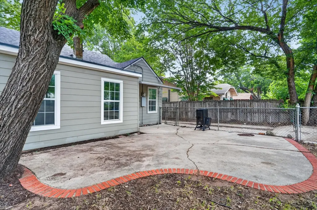 2512 Marigold Avenue Fort Worth TX 76111