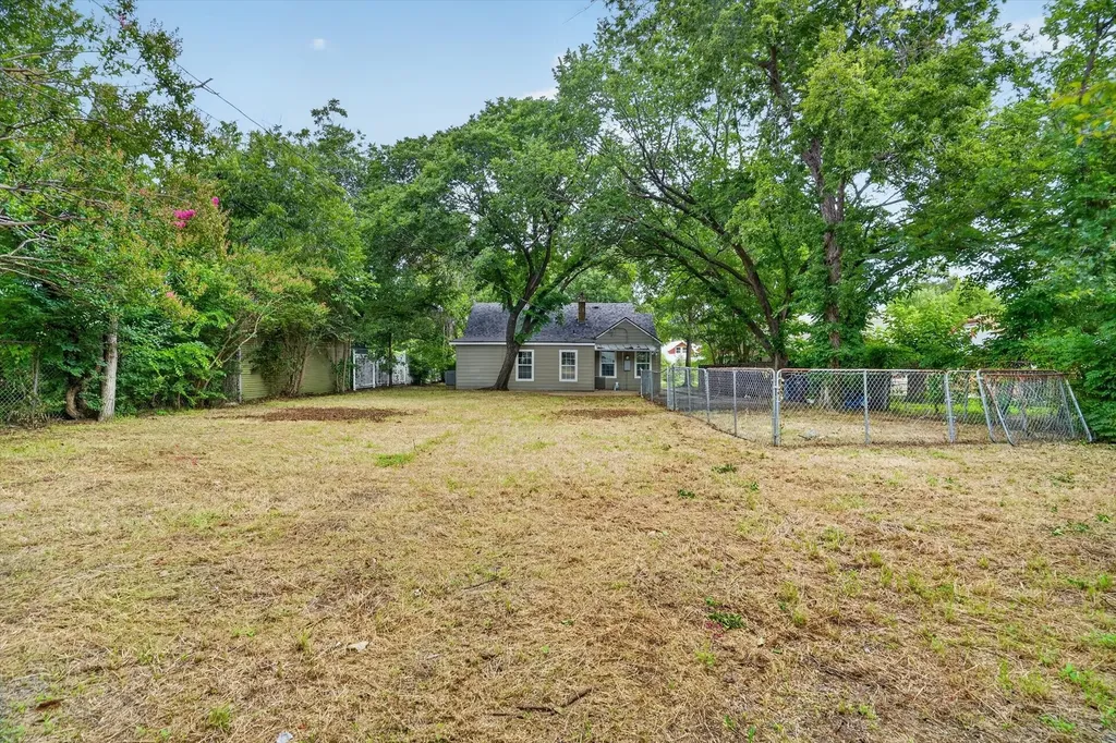 2512 Marigold Avenue Fort Worth TX 76111