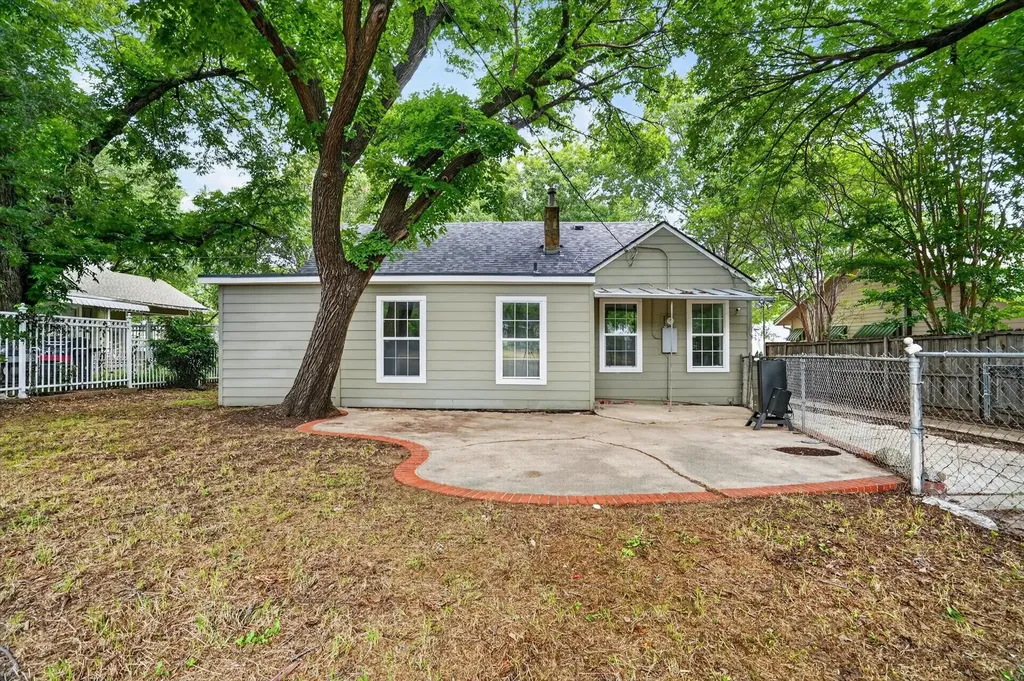 2512 Marigold Avenue Fort Worth TX 76111