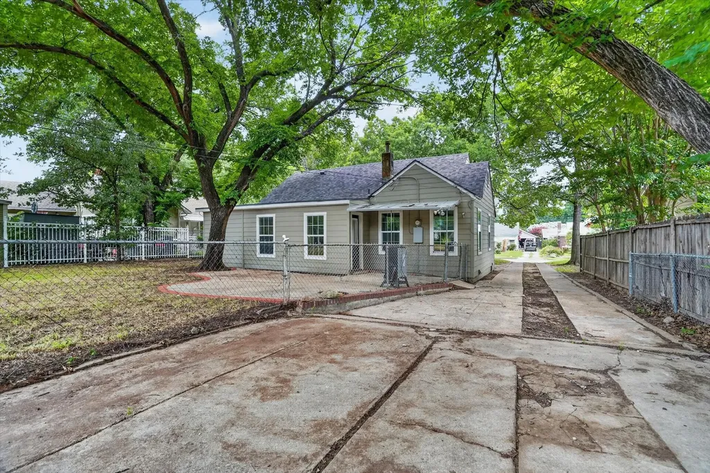 2512 Marigold Avenue Fort Worth TX 76111