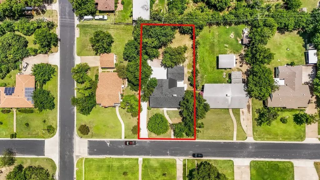 605 Hinton Street Grand Prairie TX 75050