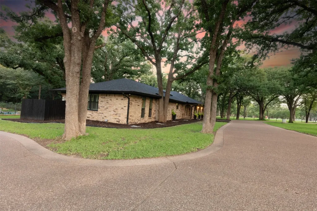 4000 Post Oak Road Flower Mound TX 75022