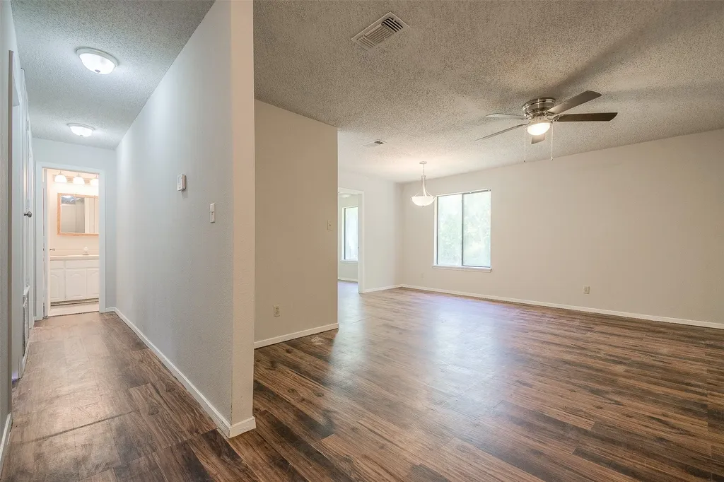 244 W Mcfarland Street Bells TX 75414