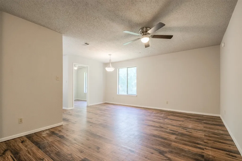 244 W Mcfarland Street Bells TX 75414