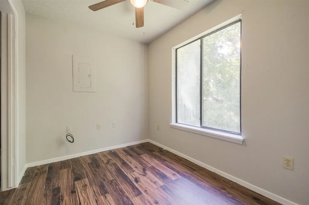 244 W Mcfarland Street Bells TX 75414
