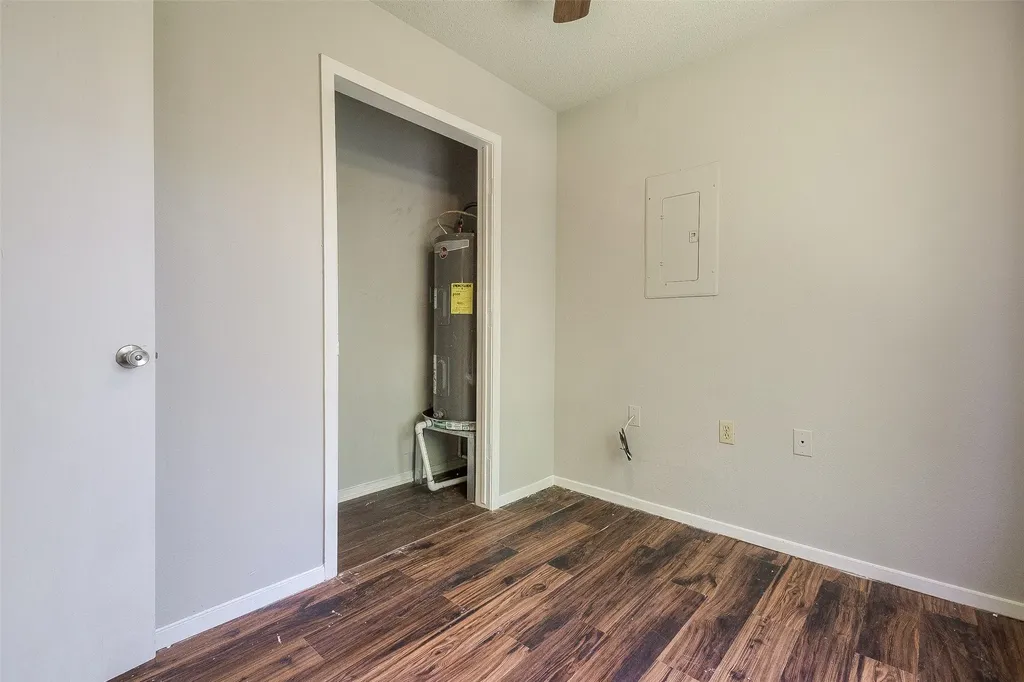 244 W Mcfarland Street Bells TX 75414