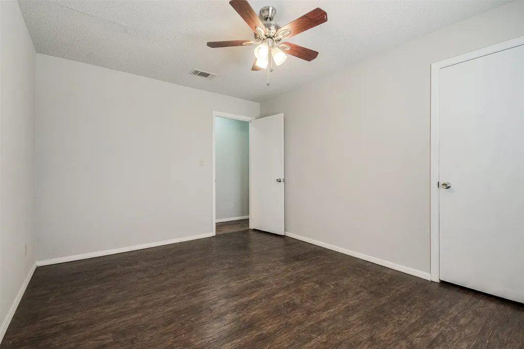 244 W Mcfarland Street Bells TX 75414