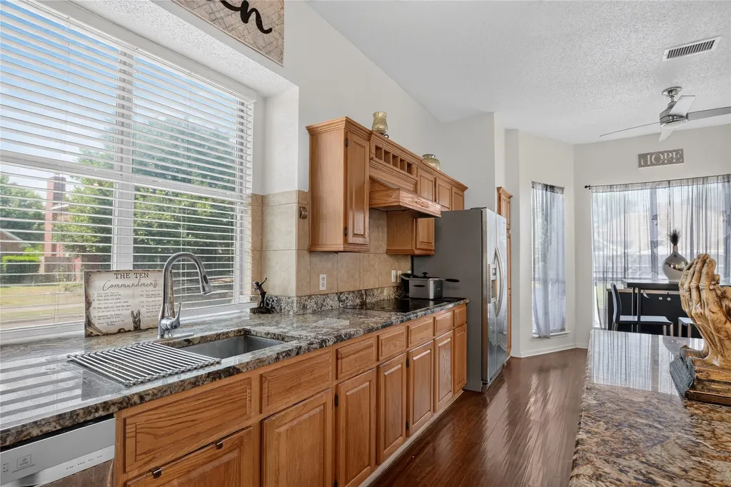 2306 Bent Brook Drive Mesquite TX 75181