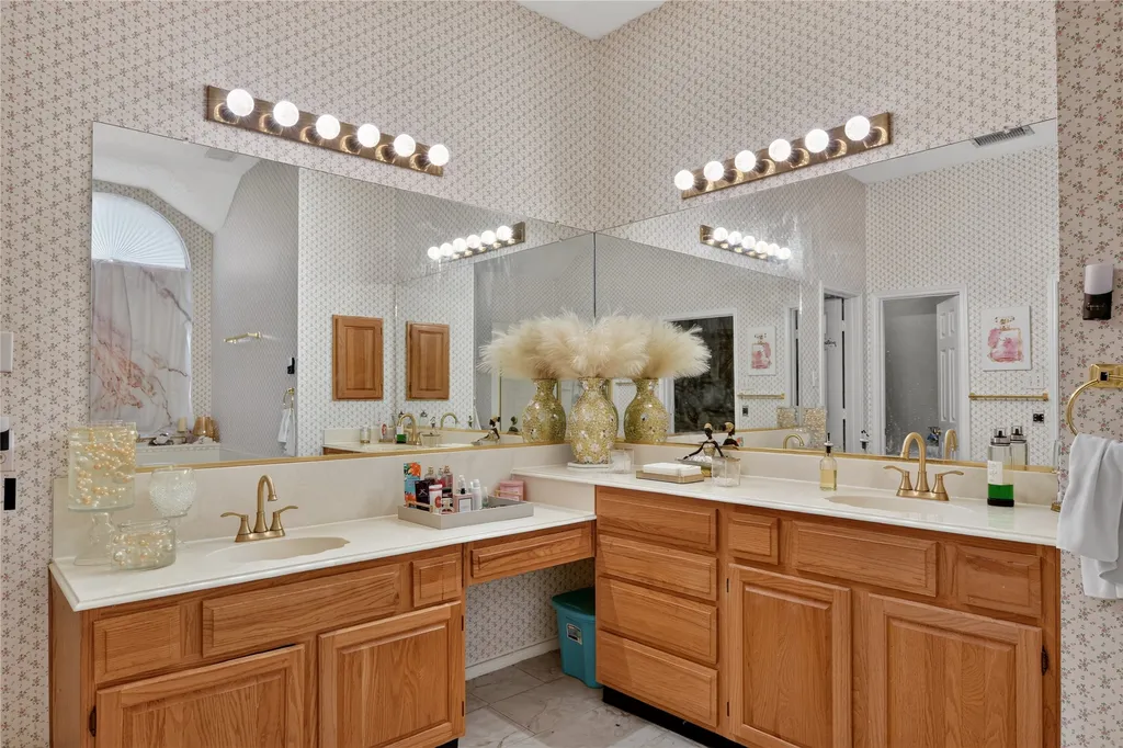 2306 Bent Brook Drive Mesquite TX 75181