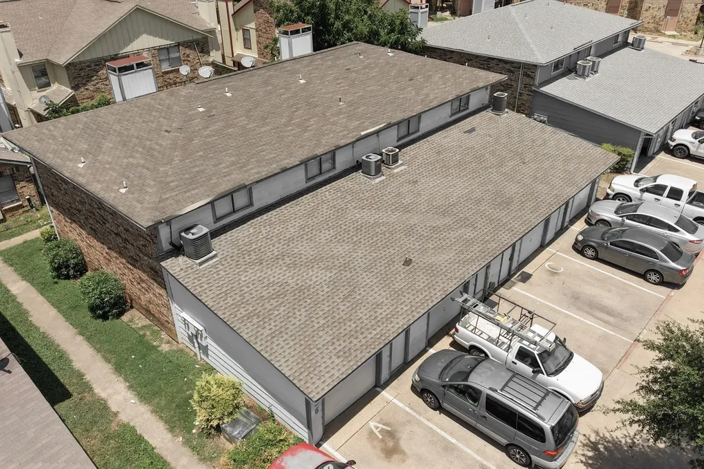 2105 W Walnut Street Garland TX 75042
