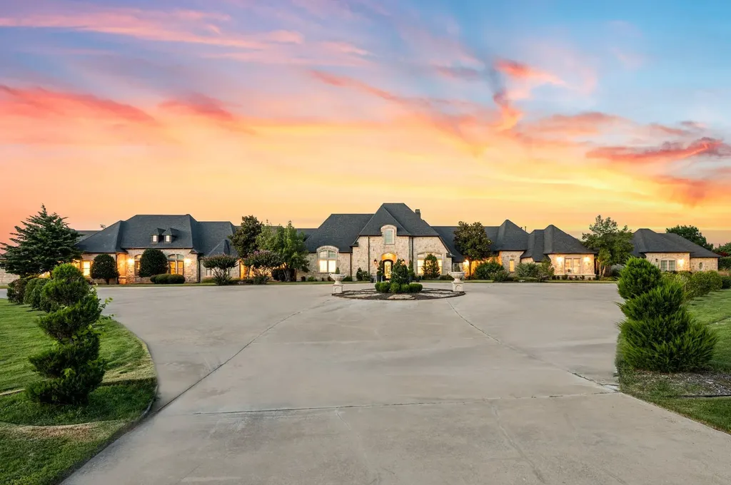 1705 Bison Meadow Lane Heath TX 75032