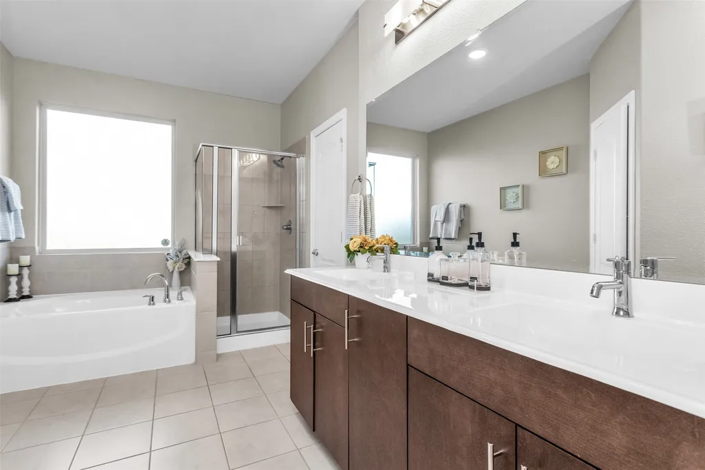529 Bermuda Avenue Lancaster TX 75146