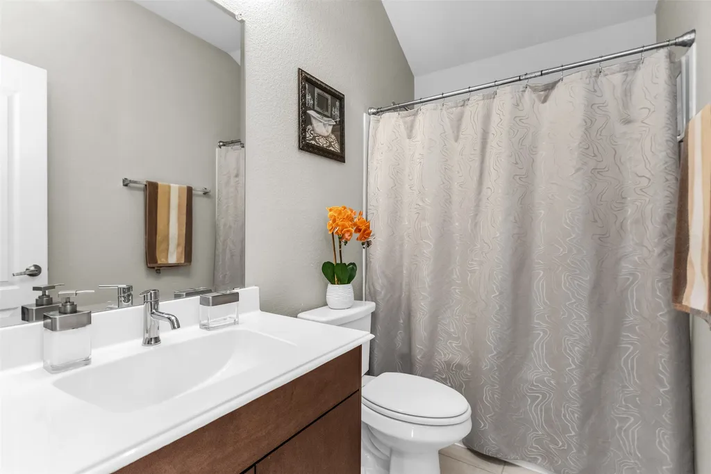 529 Bermuda Avenue Lancaster TX 75146