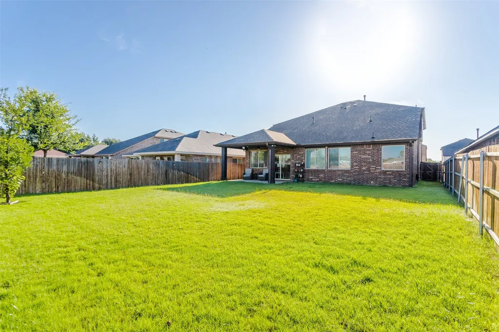 529 Bermuda Avenue Lancaster TX 75146