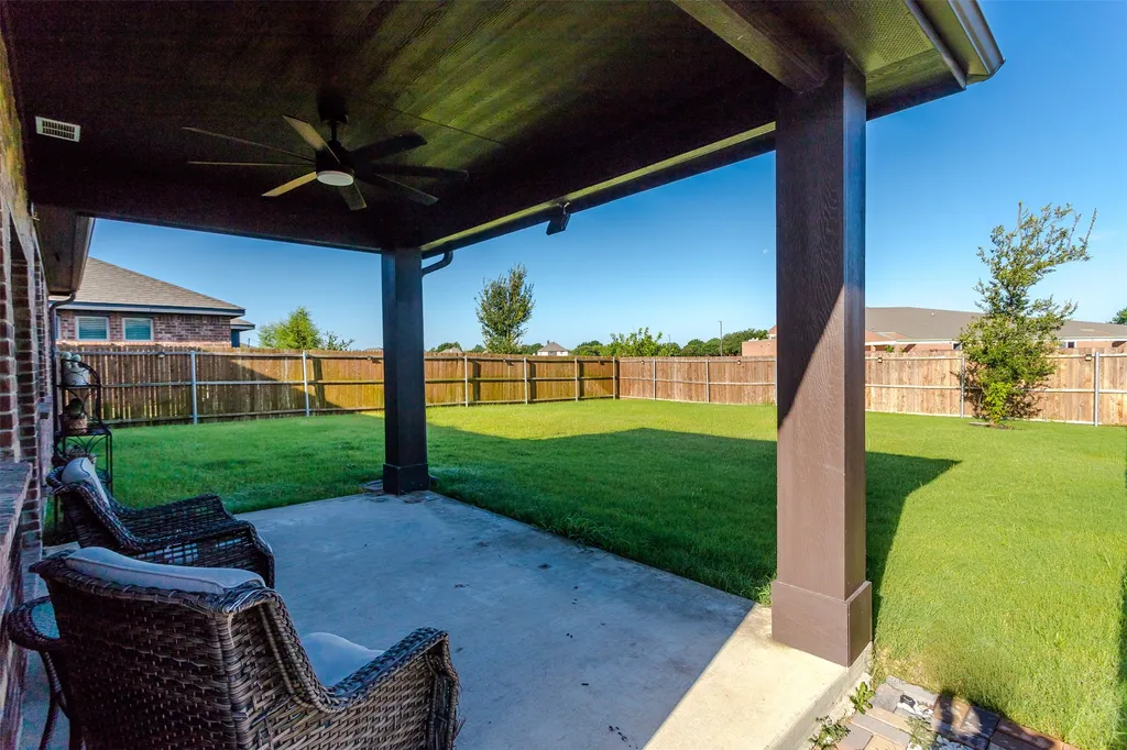 529 Bermuda Avenue Lancaster TX 75146