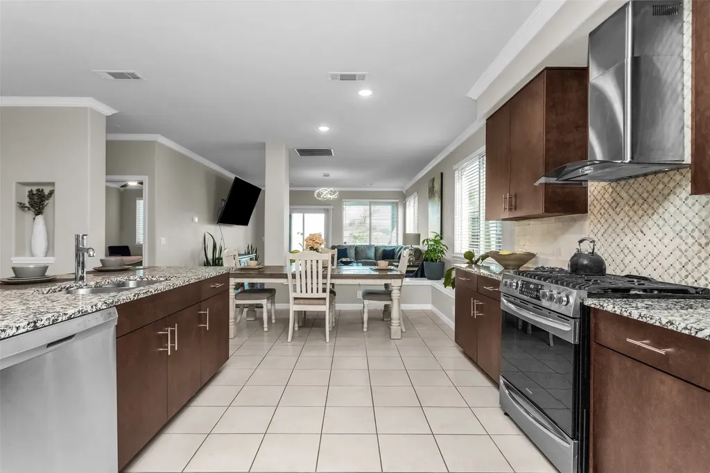 529 Bermuda Avenue Lancaster TX 75146
