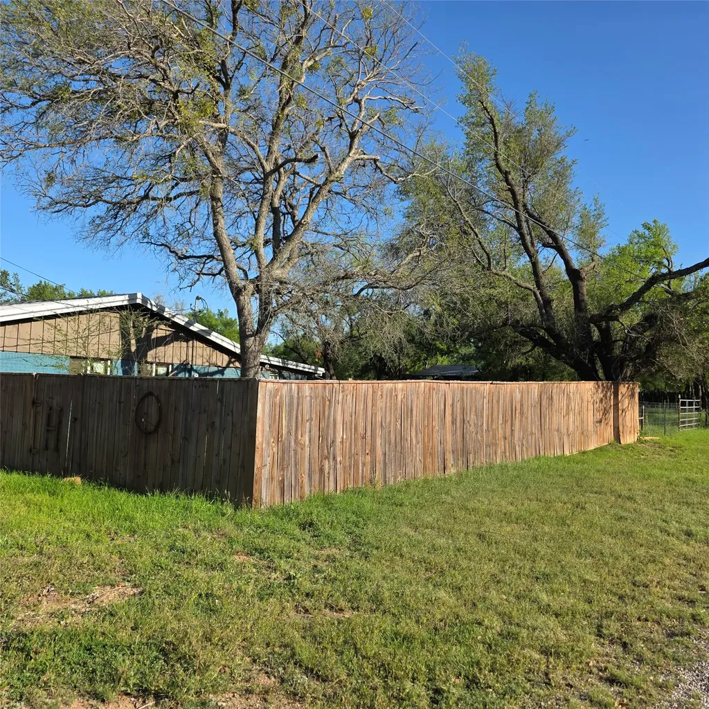 135 Elm Street Palo Pinto TX 76484