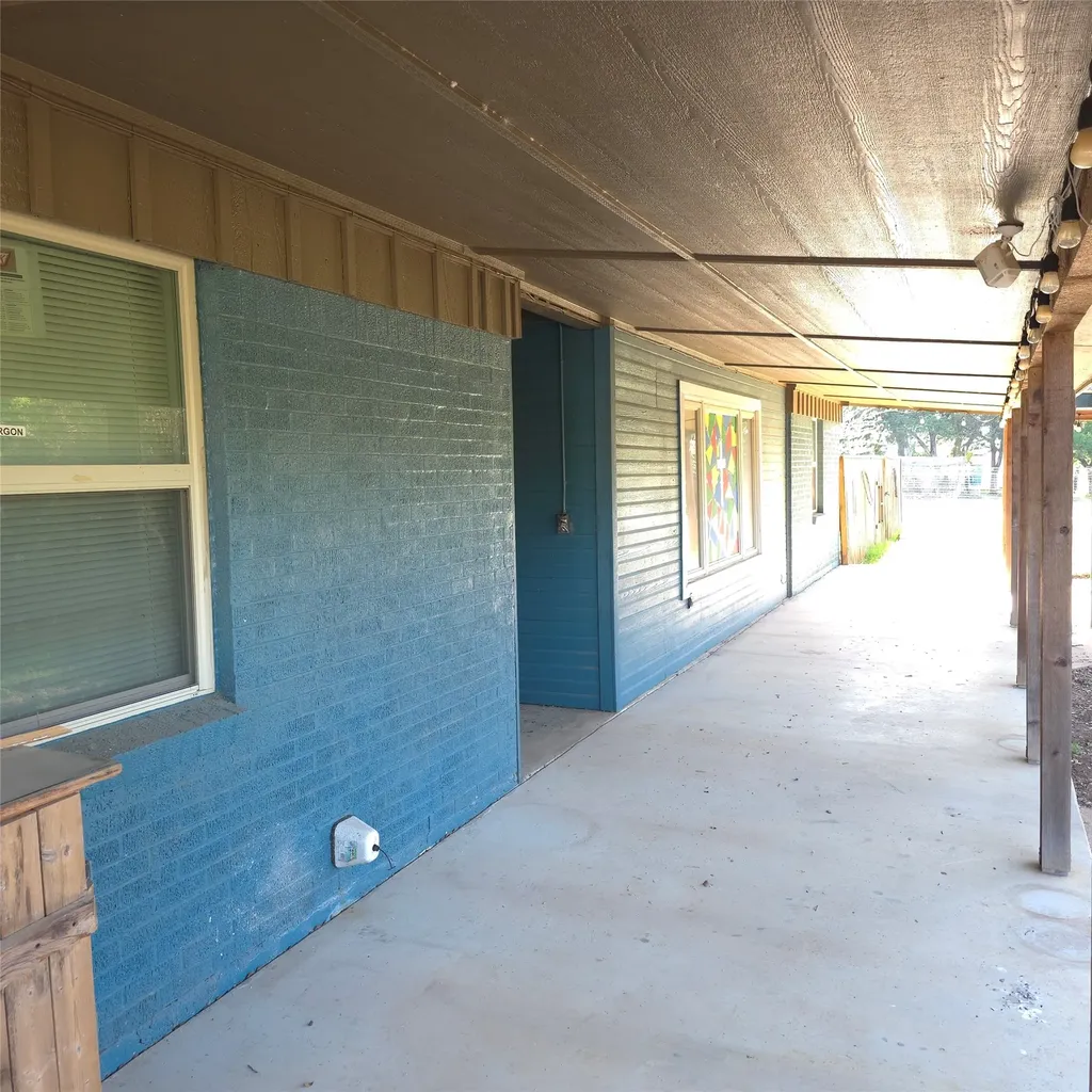 135 Elm Street Palo Pinto TX 76484