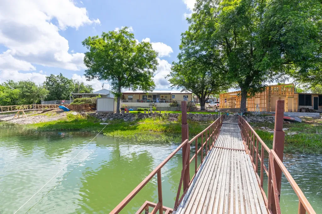 209 Lakeview Drive Coleman TX 76834