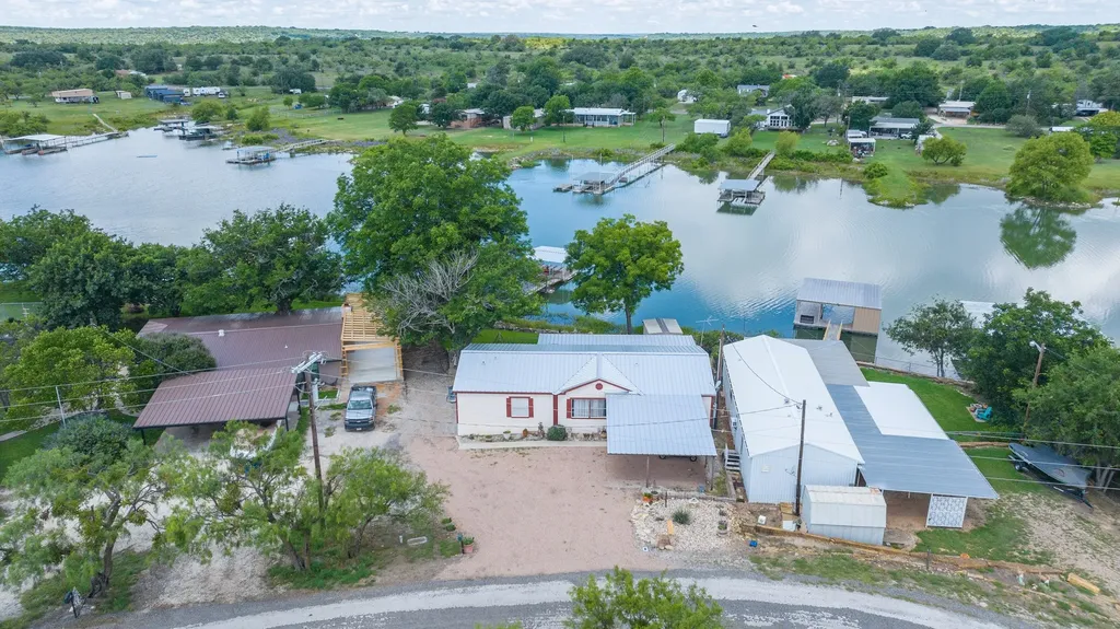 209 Lakeview Drive Coleman TX 76834